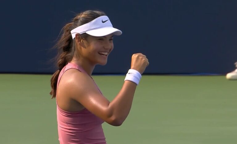 Raducanu bate Kostyuk e avança em Washington