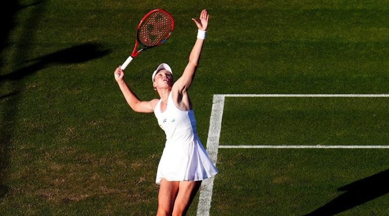 Rybakina atropela e Azarenka é eliminada em Wimbledon