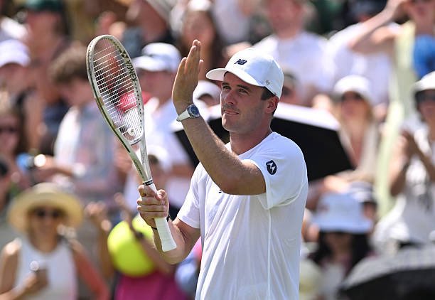 Paul regressa com arraso, Aliassime também triunfa na estreia em Cincinnati