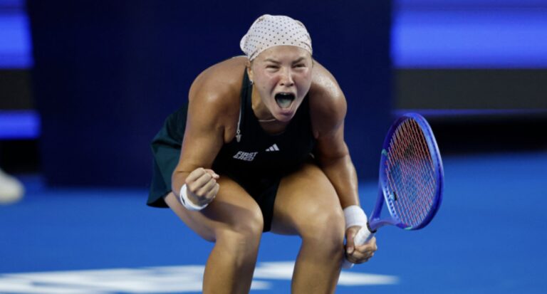 Shnaider vence final entre russas e conquista quinto título da carreira aos 21 anos