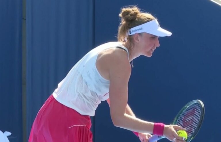 Bia Haddad sente lesão na reta final e perde na estreia em Cincinnati