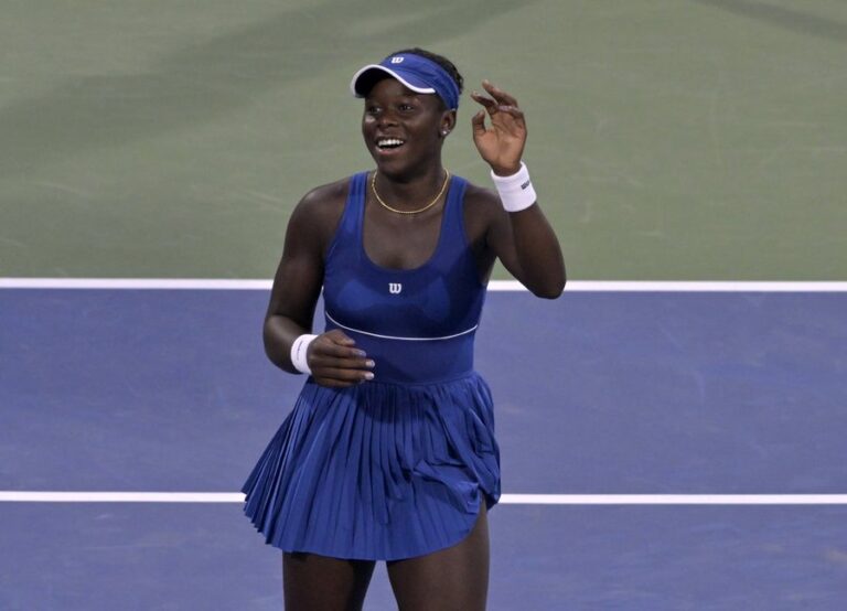 Mboko arrasa Gauff em Montreal e estreia em quartas de WTA 1000, Rybakina também vence