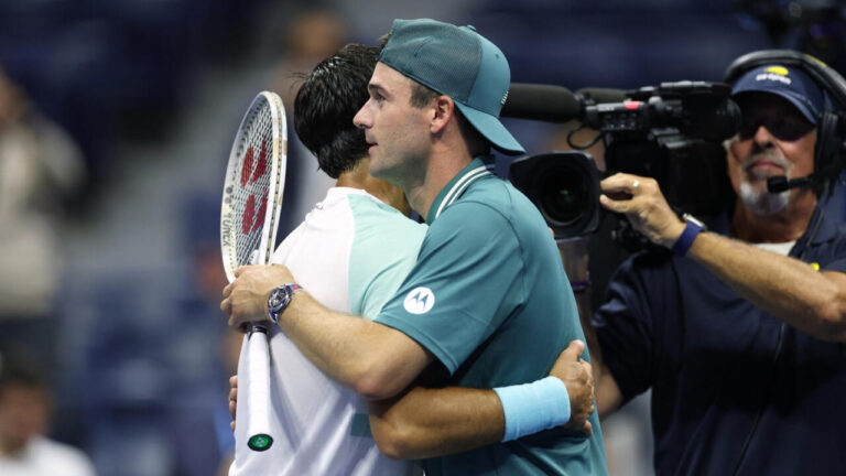 Paul exausto após batalha épica com Borges: “Mentalmente e fisicamente foi muito duro”