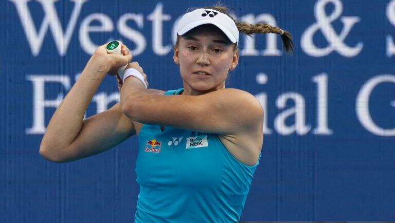 Rybakina vira sobre Keys e marca duelo com Sabalenka em Cincinnati
