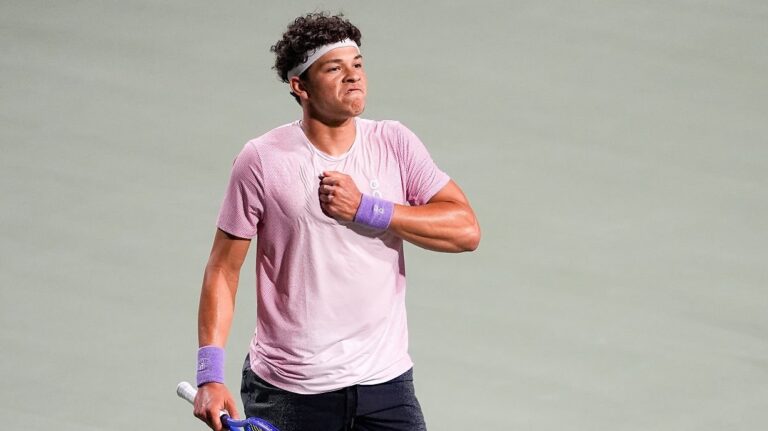 Shelton joga muito e atinge a sua primeira semifinal Masters 1000 da carreira em Toronto