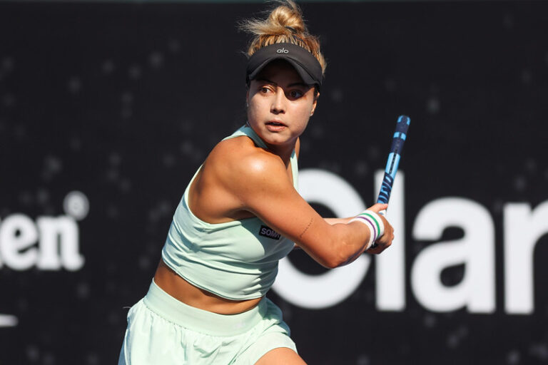 Renata Zarazua segue tranquila às quartas do SP Open