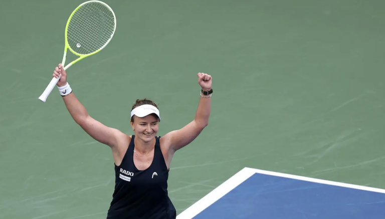 [VÍDEO] Os oito (!) match points salvos por Krejcikova no US Open