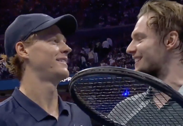 [VÍDEO] O divertido cumprimento entre Bublik e Sinner: “Eu não sou ruim, mas… ‘what the f…?'”