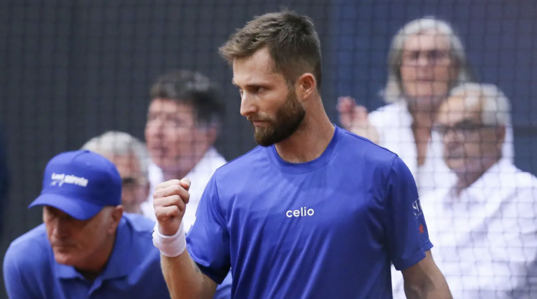 França e Áustria qualificam-se para as Davis Cup Finals com triunfos fora de casa