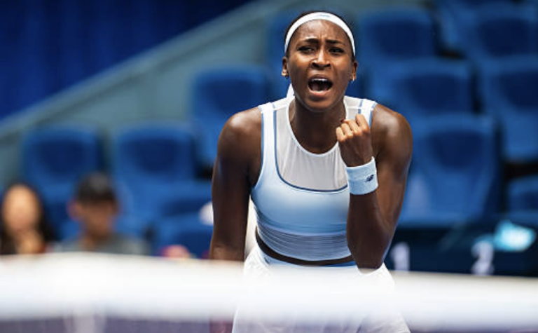 Gauff bate Paolini em festival de breaks e está na final de Wuhan