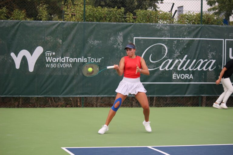 Francisca Jorge se retira durante as quartas em Évora