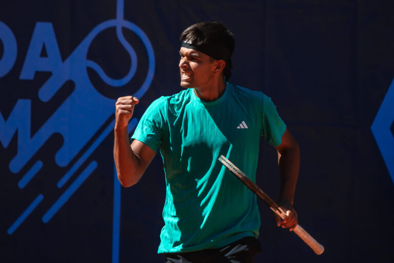 Francisco Rocha bate Leo Borg rumo ao quadro principal em Knoxville