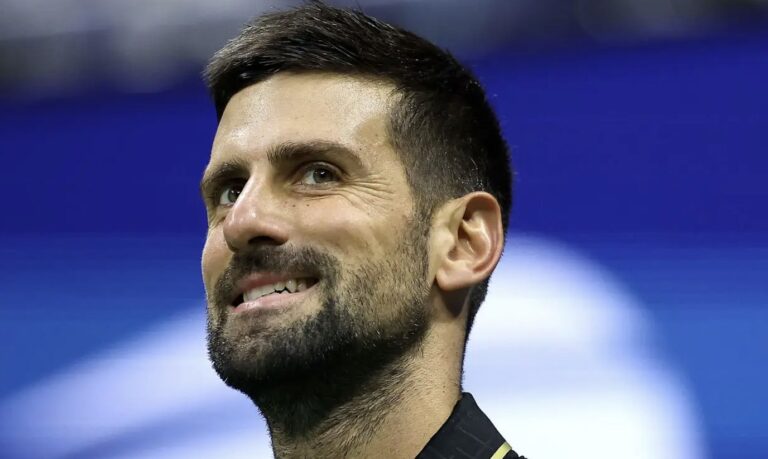 Djokovic continua a melhorar, arrasa Struff e marca duelo com Fritz