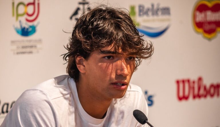 Rocha feliz com o apoio de Sudakov: « Espero que consiga vir ver a meia final»