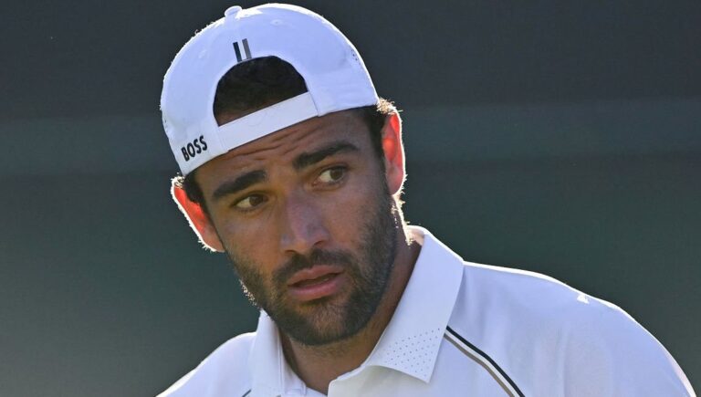 Berrettini regressa ao circuito com derrota contra o número 99 ATP