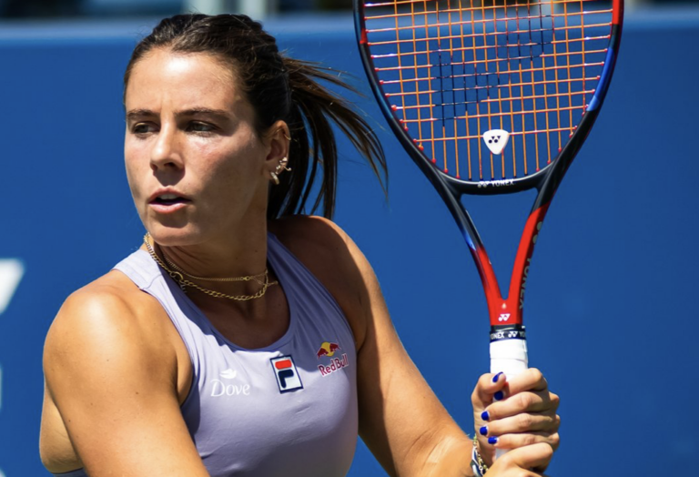 Navarro é surpreendida na estreia, Stephens dá boa réplica mas também cai em Auckland