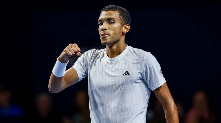 Auger-Aliassime salva set points, avança em Bruxelas e aproxima-se de Musetti na Race