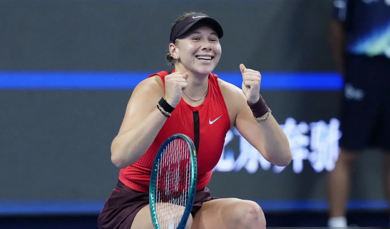Anisimova bate Noskova e vence segundo WTA 1000 da carreira em Pequim