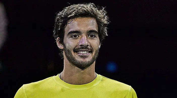 Francisco Cabral entra com vitória e avança para os ‘quartos’ do ATP 500 do Dubai