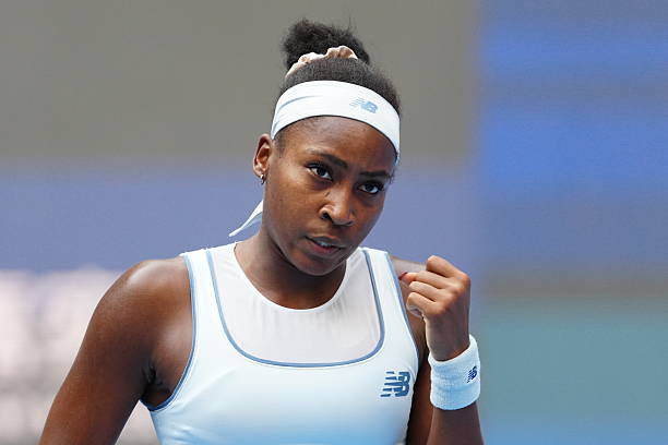 Gauff segue firme na defesa do título e avança para as ‘meias’ em Pequim