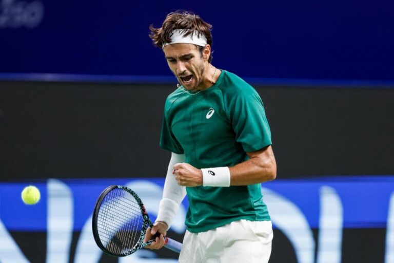 Musetti e Lehecka avançam com vitórias tranquilas para as oitavas em Shanghai