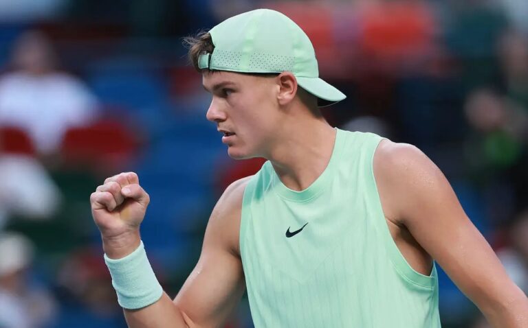 Rune avança para os ‘quartos’ em Estocolmo; Humbert bate Berrettini