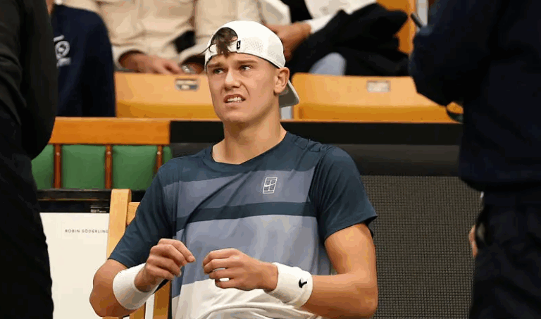 Rune confirma pesadelo: rotura total do tendão de Aquiles e pelo menos um ano fora dos courts