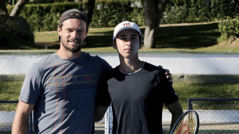 Tiago Cação é o único português nos ‘quartos’ de singulares em Vale do Lobo