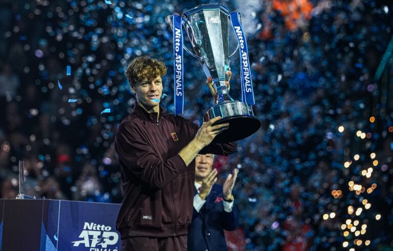 Sinner elogia Alcaraz: «Merece ser número 1. É nele que me inspiro para melhorar»