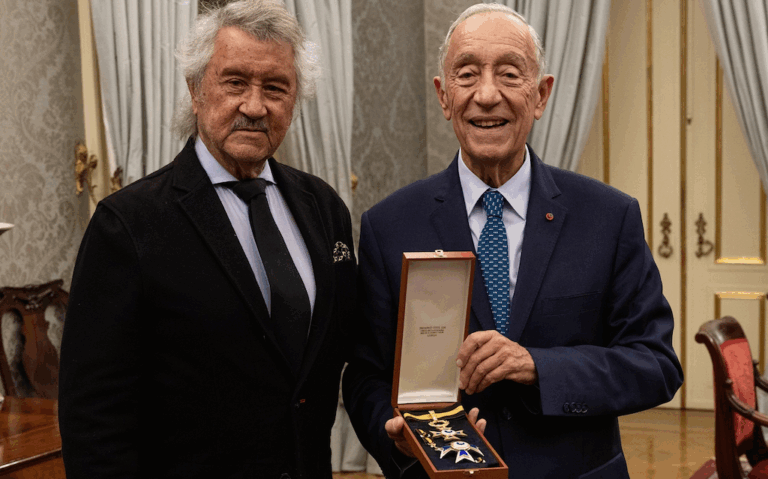 Presidente português condecora Kuerten 25 anos depois do histórico triunfo em Lisboa