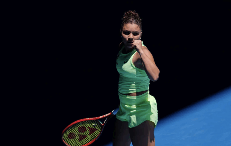 Paolini e Sakkari entram com triunfos tranquilos no Australian Open