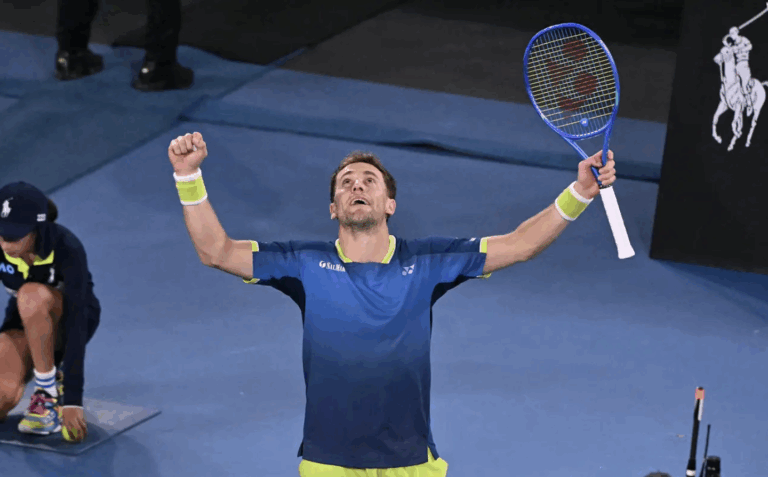 Ruud vence excelente duelo face a Cilic e marca encontro com Shelton nos ‘oitavos’