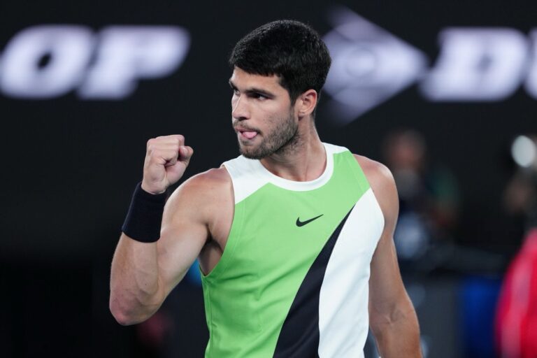 Alcaraz nas meias-finais do Australian Open pela primeira vez após despachar De Minaur