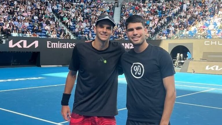Alcaraz não teve tempo a perder e já treinou na Rod Laver Arena