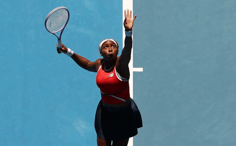 Gauff derrota Sakkari e dá vantagem aos EUA diante da Grécia