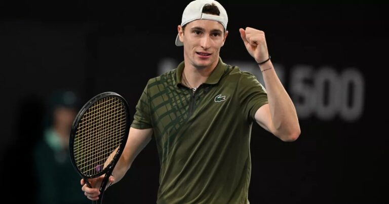 Humbert bate Davidovich em grande batalha e avança para a final em Adelaide
