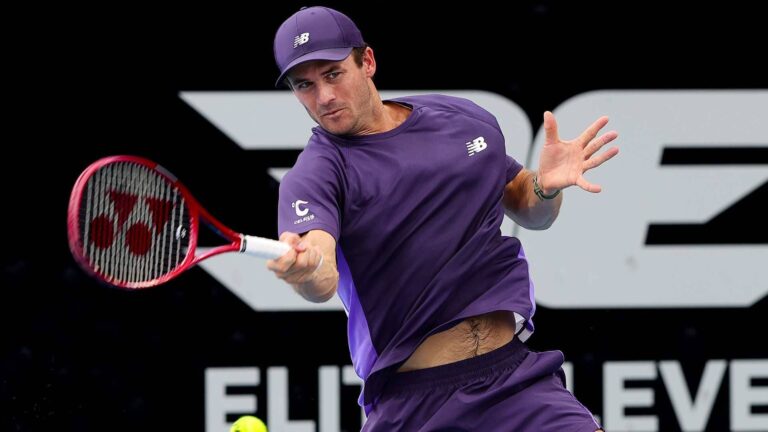 Paul e Machac arrasam e marcam duelo nas meias-finais em Adelaide