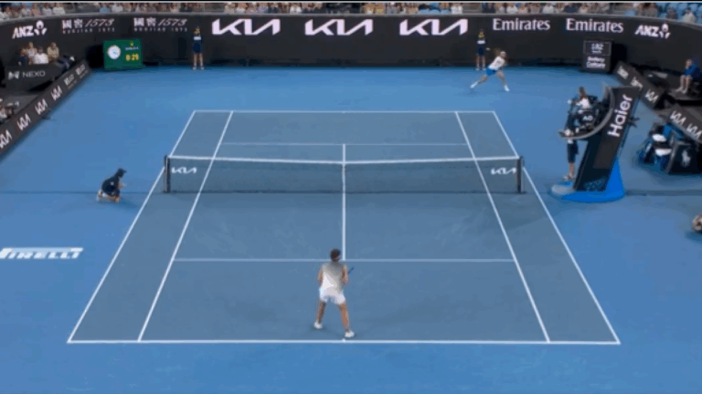 [VÍDEO] Vacherot ‘inventa’ pancada: será a resposta ao serviço mais absurda de sempre»