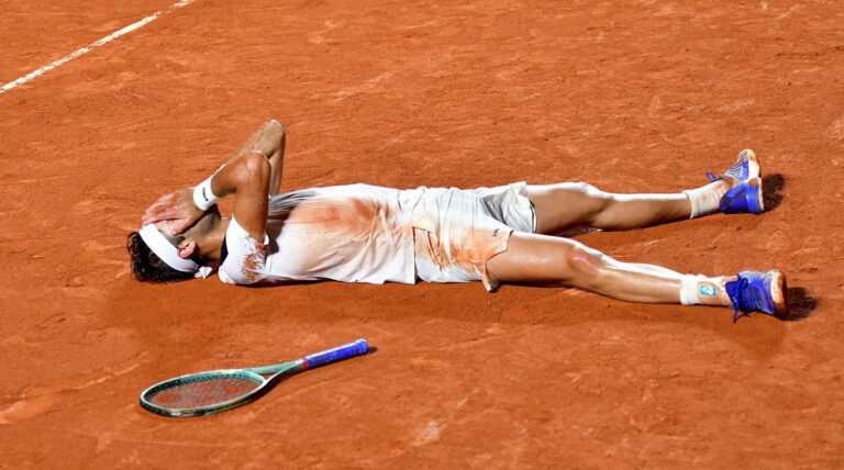Tomas Etcheverry volta a vencer Tabilo e conquista primeiro título da ATP no Rio Open