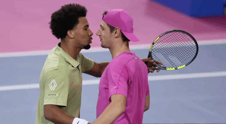 Valentin Royer: «Fils bate forte na bola, não é o Gilles Simon»