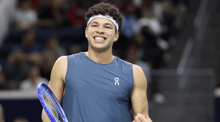 Shelton nega defesa do título a Shapovalov e marca duelo com Fritz na final de Dallas