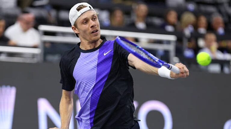 Shapovalov destaca: «É cada vez mais raro encontrar jogadores com esquerda a uma mão»