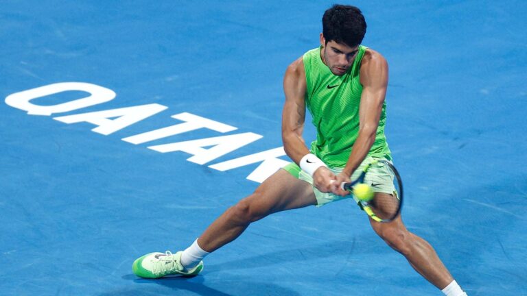 Alcaraz elimina campeão em título Rublev e avança para a final em Doha
