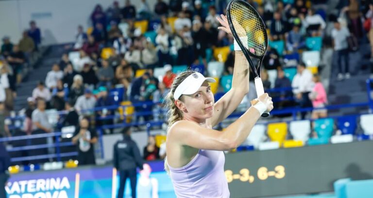 Alexandrova salva match point e marca duelo com surpreendente Bejlek na final em Abu Dhabi