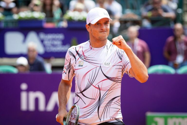 Darderi chega à 15.ª vitória seguida em terra, Baez também avança em Buenos Aires