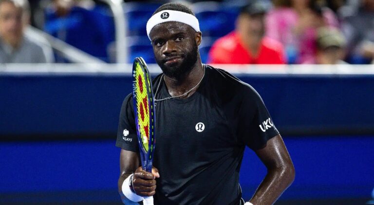 Tiafoe regressa a uma meia-final 10 meses depois; Kecmanovic e Cobolli defrontam-se