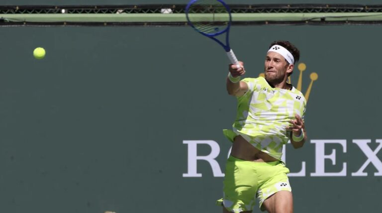 Ruud vira com uma grande exibição e supera Vacherot em Indian Wells