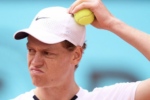 Jannik Sinner aconselhado a desistir de Roland Garros